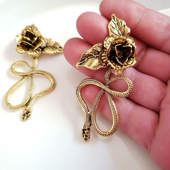 New! FP Trickling Eve Earrings - Picture 6 of 9